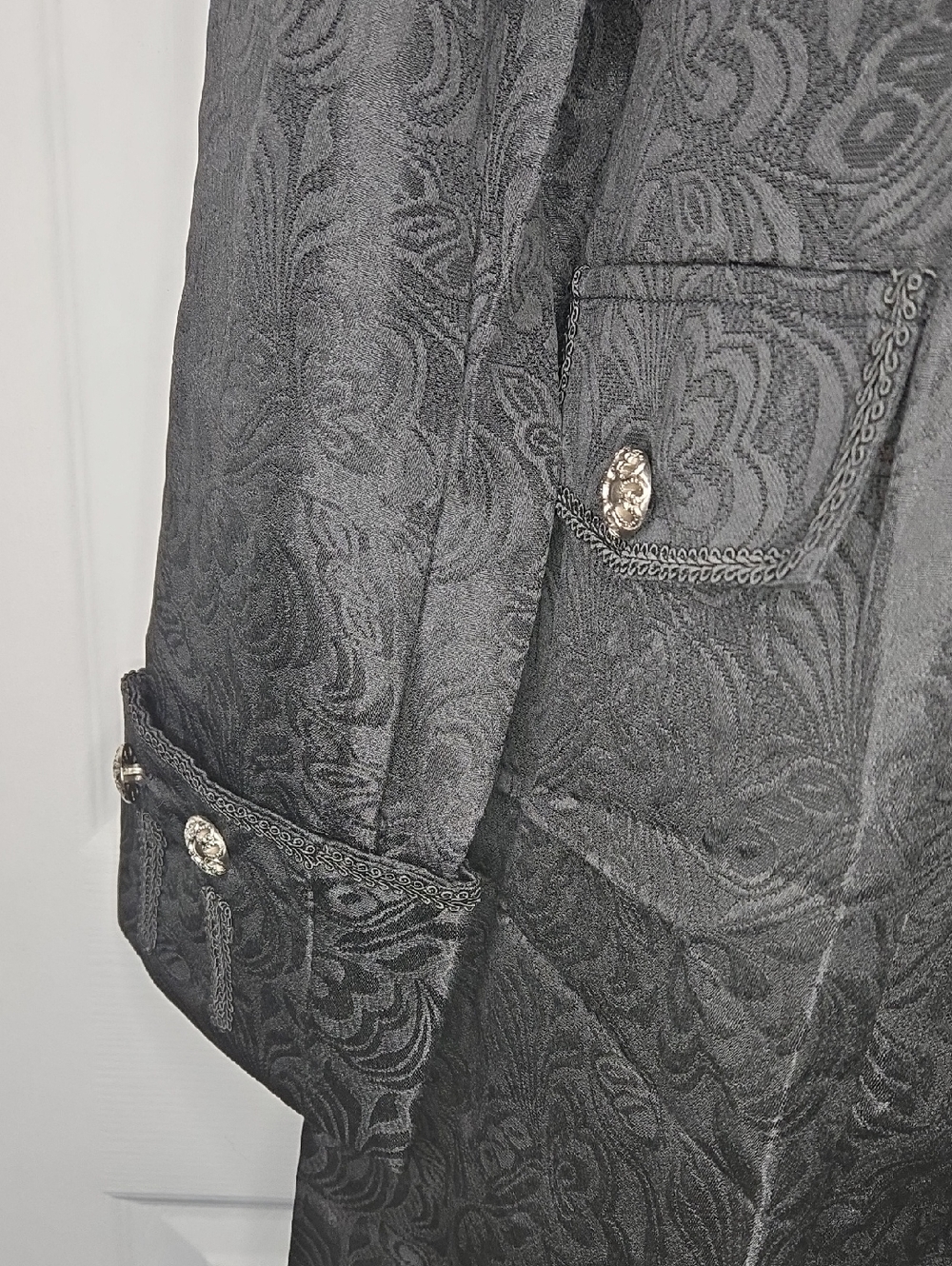 LeStat Gothic Vampire Black Brocade Faux Button Mens Coat M/L - Picture 3 of 3